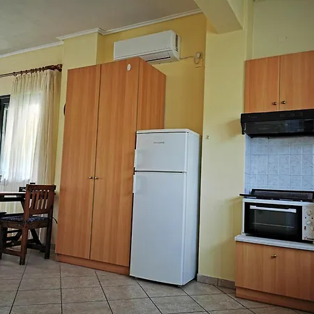 Studio Apartments Eirini Pyrgi Thermis Exterior foto